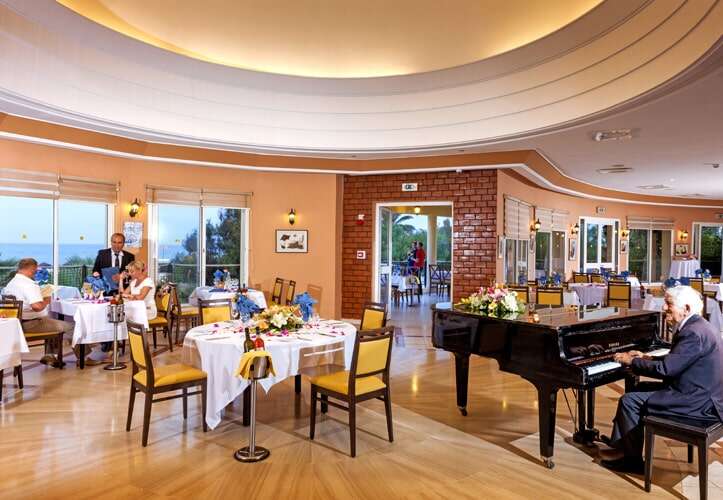 Hôtel Magic Life Africana