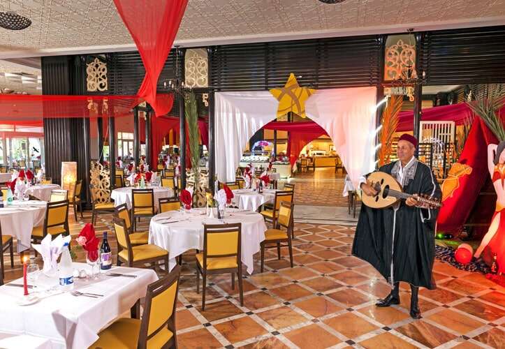 Hôtel Magic Life Africana