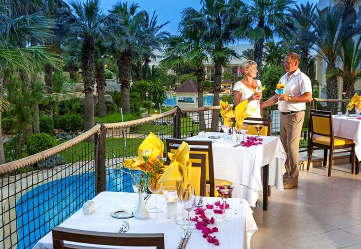 Hôtel Magic Life Africana