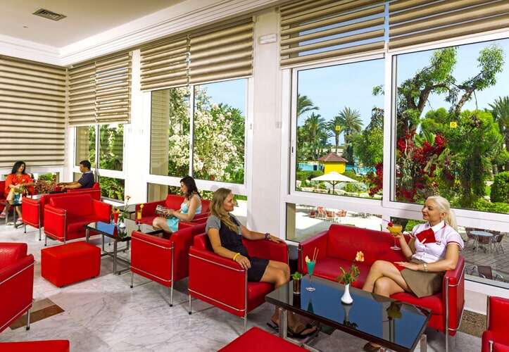 Hôtel Magic Life Africana