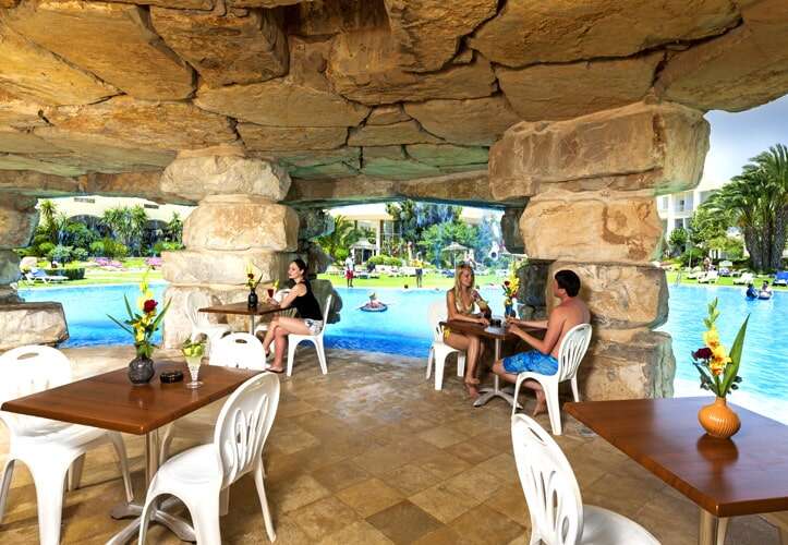 Hôtel Magic Life Africana