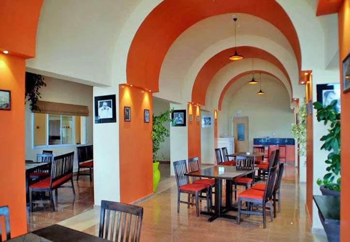 La Playa Hotel Club