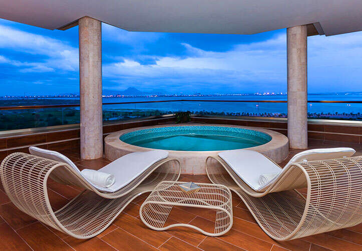 Adam Hotel Suites